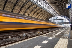 Amsterdam Centraal Platform Train Streak